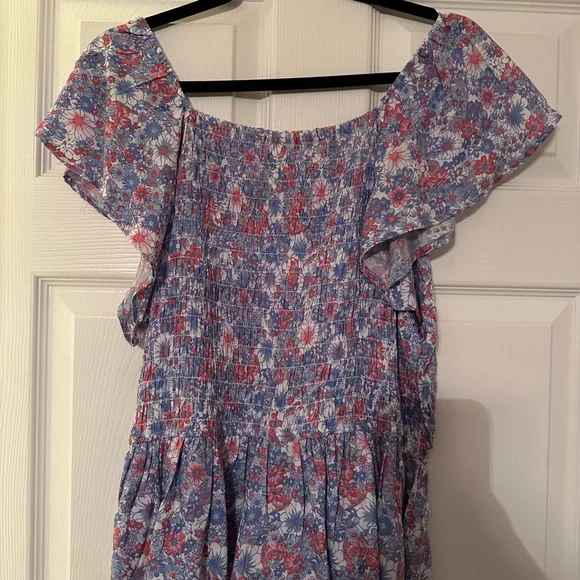 Cute women blouse never worn - Picture 1 of 4